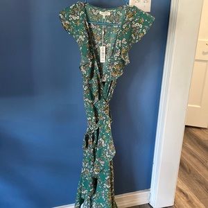 Max Studio wrap around dress